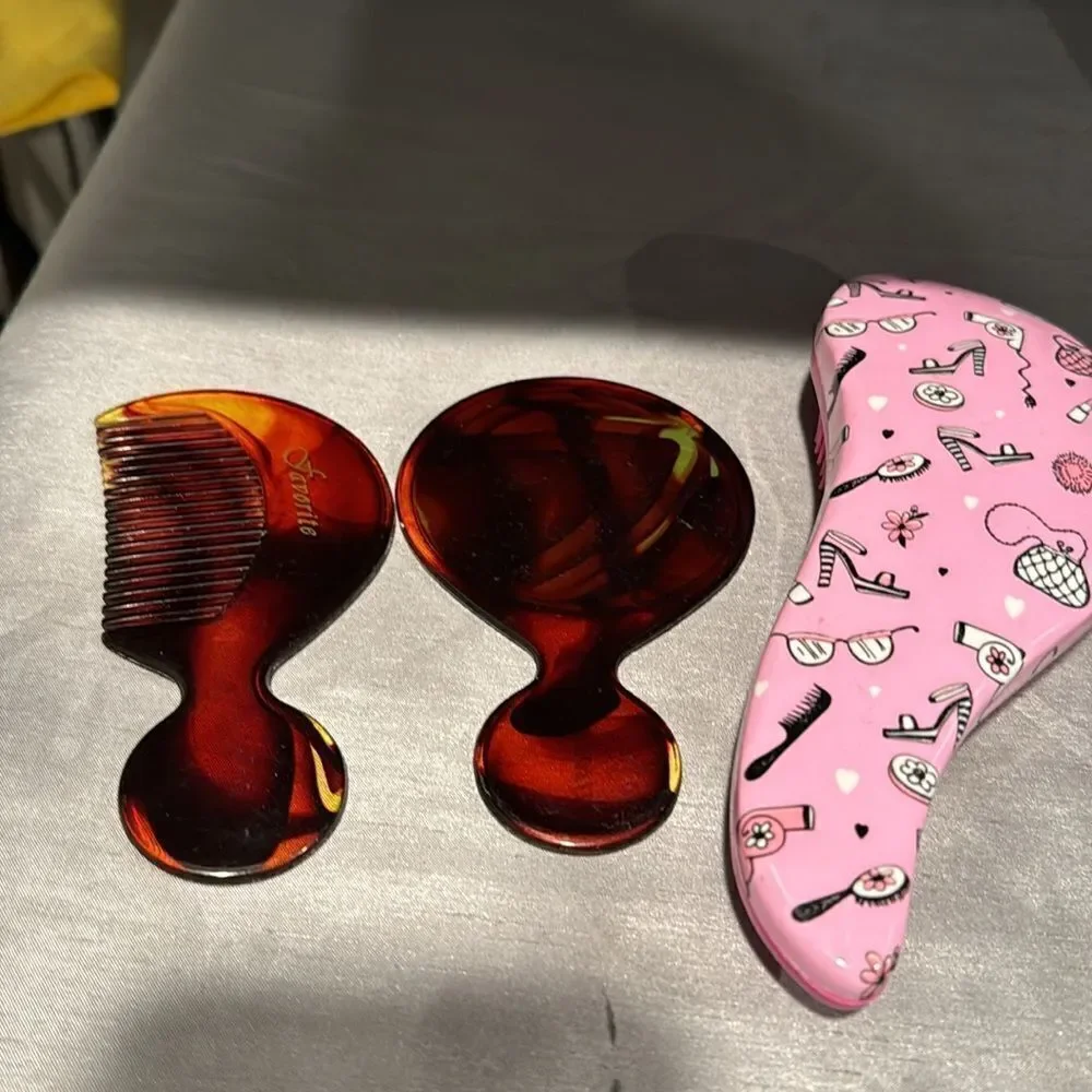 Hair brash 2and mirror bundle
